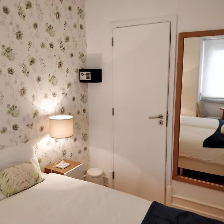 Cozy Avenida 3*