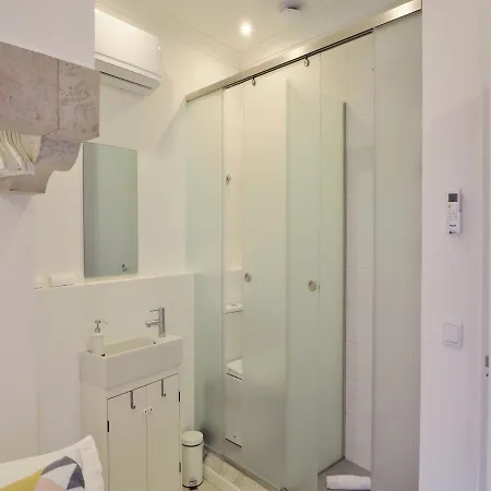 Cozy Avenida Guest house Lisbon