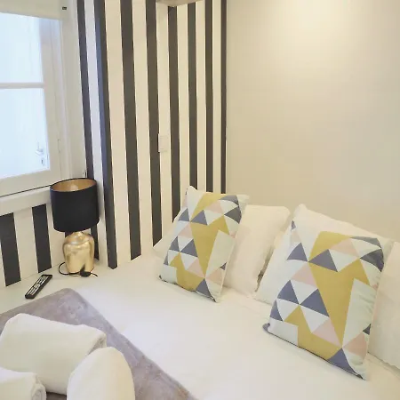 Guest house Cozy Avenida 3*
