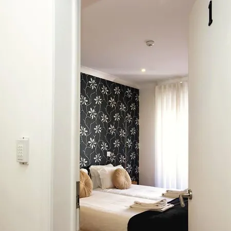 Guest house Cozy Avenida 3*