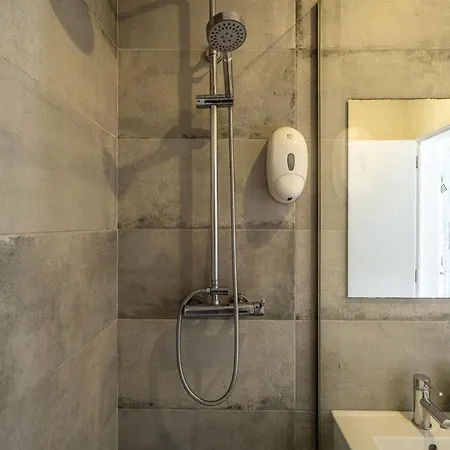 Cozy Avenida Guest house Lisbon